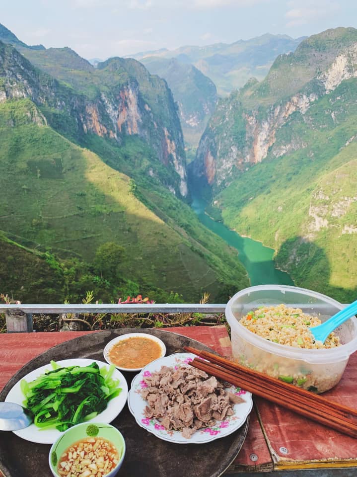 ăn sáng view sông Nha Quế ăn sáng view sông Nha Quế