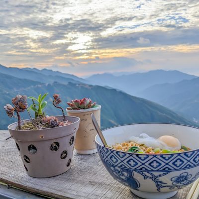 Tận Hưởng View Ăn Mì “Triệu Đô” Để Thấy Việt Nam Đẹp Nhường Nào