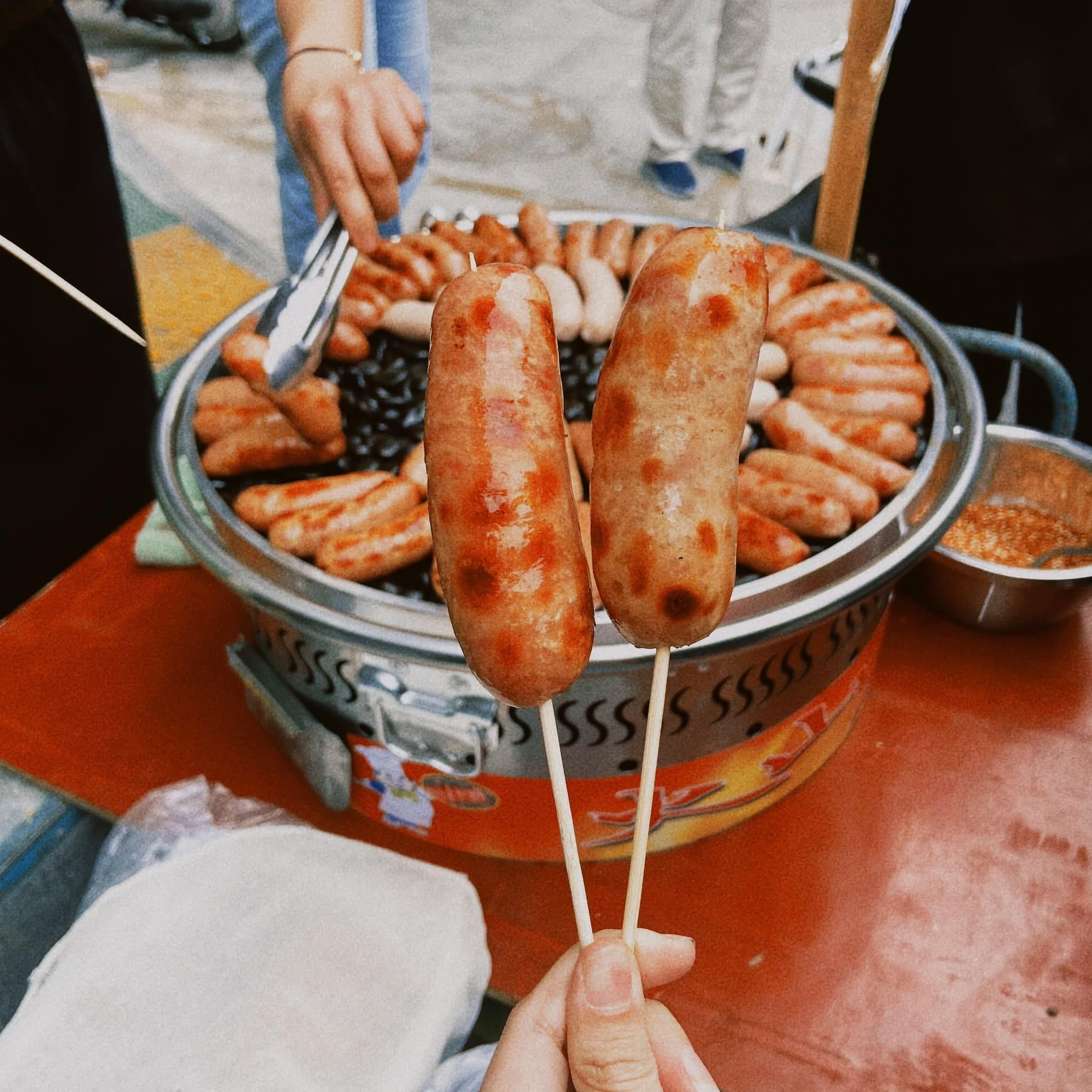 xúc xích khổng lồ xúc xích khổng lồ