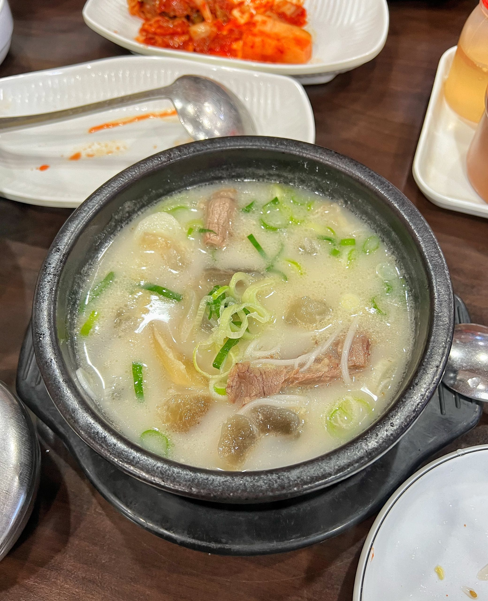 ăn sáng súp bò Hàn Quốc